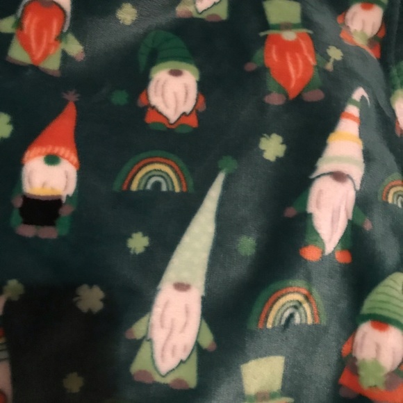 New - Large Gnome St. Patrick’s Throw Blanket- 60”x70” Super Soft - Picture 3 of 3